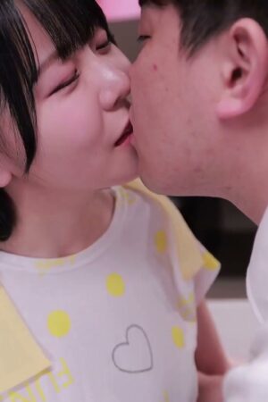 Konatsu Kashiwagi và MIAB-557: Lạc lối trong suối nước nóng mùa hè